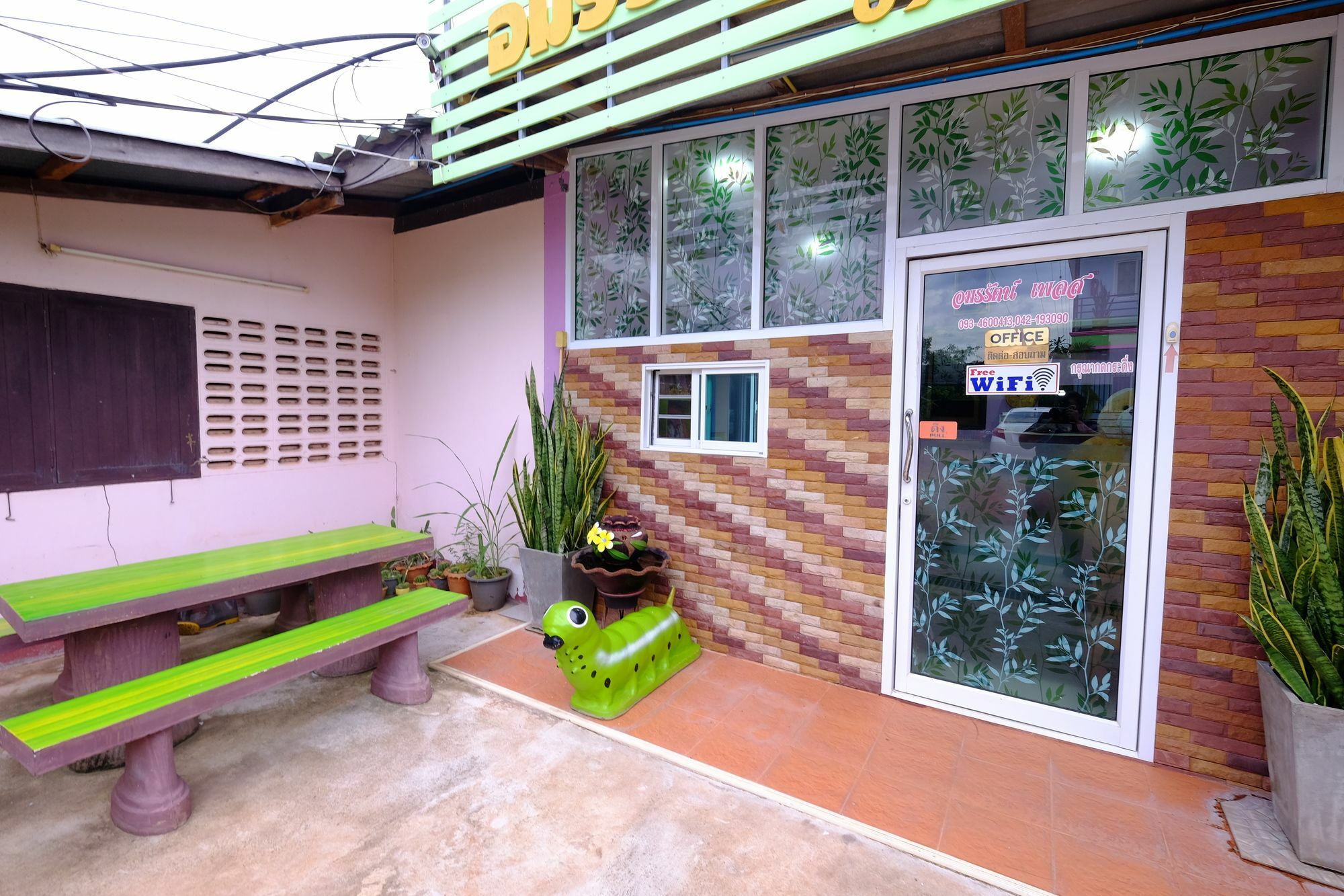 Amornrat Place 那空拍侬府 外观 照片